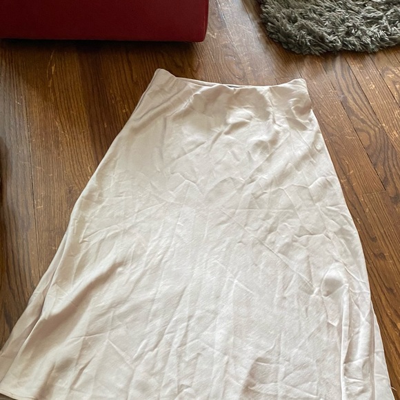 Code x mode silk baby pink skirt - Picture 2 of 2